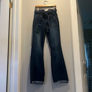 Boot cut jeans with tie